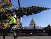 فى تقليد بدأ قبل 99 عاما.. بايدن يضئ شجرة الكريسماس الوطنية الليلة قرب البيت الأبيض