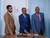 وزير الخارجية الصومالى الجديد ونائبه يؤديان اليمين الدستورية
