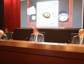 الأعلى للجامعات: امتحانات التيرم الأول فى مواعيدها والتطعيم ضد كورونا شرط أساسى لحضورها.. زيادة أعداد الطلاب الوافدين بنسبة 115% خلال الفترة من 2018 حتى 2021 .. تنسيق 835 ألف طالب بالجامعات الحكومية والمعاهد 