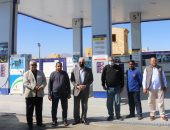 محافظ جنوب سيناء: 5 محطات غاز طبيعى وشحن كهرباء للسيارات فى شرم الشيخ