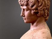 "كرم" قارئ من المنيا يشارك "صحافة المواطن" موهبته فى النحت