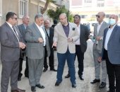 محافظ بنى سويف يتابع مشروعات رصف 145 شارعا بتكلفة 184 مليون جنيه