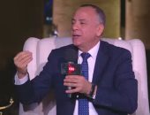 مصطفى وزيرى يعلن عن مفاجأة باكتشاف بئر أثرى فى طريق الكباش
