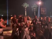 رقص فرقة الاستعراض على أغنية الأقصر بلدنا قبل احتفالية طريق الكباش.. فيديو