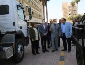 محافظ كفر الشيخ يوجه بتوزيع 3 سيارات كسح مياه ومقطورة كهرباء للوحدات المحلية
