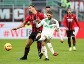 ميلان يسقط أمام ساسولو بثلاثية فى الدوري الإيطالي.. فيديو