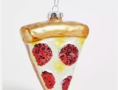 شريحة بيتزا وفلفل أحمر.. أحدث أشكال زينة شجرة الكريسماس لعشاق الأكل