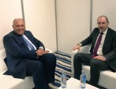 وزير الخارجية يبحث مع نظيره الأردنى تعزيز مجالات التعاون الثنائى