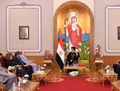 البابا تواضروس يستقبل الأمين العام لمجلس كنائس الشرق الأوسط بالمقر الباباوى