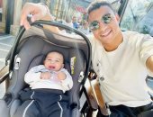 مصطفى محمد فى صورة مع ابنه: "هو شمسي الساطعة".. صور