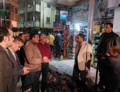 محافظ البحيرة يغلق كافتيريات ويوقع غرامات ويعاقب نائب رئيس مدينة دمنهور للكهرباء