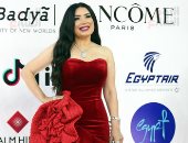 أحمر X أحمر.. فنانات بنفس لون الفستان فى ختام القاهرة السينمائى