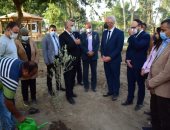 وزير الرى يشهد زراعة 1000 شجرة مثمرة بالقناطر الخيرية