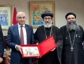 الأسقف العام للأقباط الأرثوذكس بآسيا يزور سفارة مصر بإندونيسيا