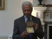 شاهد عبد الرازق جرنة يتسلم جائزة نوبل فى الأدب