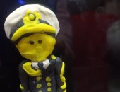 بالصلصال والكارتون.. "هشام"يشارك موهبته فى تشكيل المجسمات