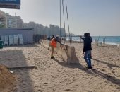 وضع حواجز الأمواج على شواطئ الإسكندرية لحمايتها من الغرق .. صور 