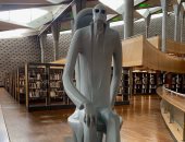 تمثال "طه حسين" يزين مكتبة الإسكندرية.. اعرف قصته