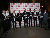 وزير الإسكان يهنئ شركة "المقاولون العرب" لحصد عدد من الجوائز الجديدة