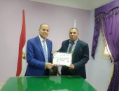 وكيل تعليم كفر الشيخ يكرم المتميزين من المعلمين ويوجه إنذارا لمدير مدرسة