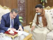 محافظ المنوفية يقرر صرف مساعدات مالية لمواطنين لظروفهم الصحية والمعيشية.. صور