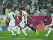 بلعمري يسجل هدف التقدم لمنتخب الجزائر ضد قطر فى كأس العرب 2021