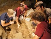 اكتشاف مقبرة عمرها 10 آلاف عام تضم بقايا طفلة رضيعة فى إيطاليا