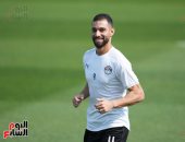 وصلة هزار بين السولية والونش فى مران المنتخب استعدادا لمواجهة قطر.. صور