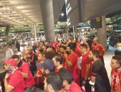 شاهد استقبال جمهور الأهلي الرائع لبعثة فريقها بقطر قبل خوض السوبر الإفريقي