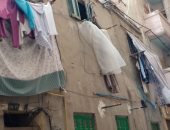  انهيار منزل وإصابة فتاة بسبب الرياح بمنطقة محرم بك بالإسكندرية.. لايف