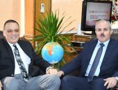 محافظ الشرقية ورئيس لجنة التعليم بمجلس النواب يهنئان رئيس جامعة القناة الجديد