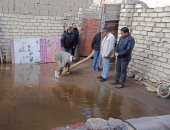 محافظ الإسماعيلية: تعامل فوري مع مناطق تجمعات الأمطار بالمحافظة.. صور
