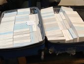 جمارك مطار القاهرة تحبط محاولة راكب تهريب عدد من الشيش الإلكترونية 