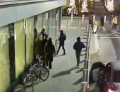 فرح تحول لكارثة .. سرقة ساعة فاخرة من عريس أثناء مغادرته حفل زفافه بأمريكا