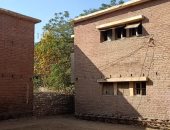 أقدم مبنى بقرية باروط بنى سويف يعود لعصر الإنجليز وتحول لمصلحة حكومية.. فيديو