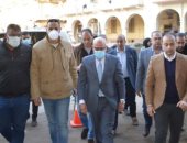 محافظ بورسعيد يشدد على الالتزام بالجدول الزمنى لإنشاء الجناح البحرى بمستشفى السلام