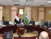 محافظ الشرقية يناقش نسب تنفيذ مشروعات "حياة كريمة" بالحسينية