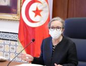 رئيسة الحكومة التونسية تدلى بصوتها فى الاستفتاء على مشروع الدستور الجديد
