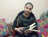 غاوى حمام.. نور 20 سنة فى تربية الحمام يمتلك غية بحى الأباصيرى ببنى سويف.. ويؤكد: أنا غاويه من عمر 5 سنوات وتربيته هوايتى المفضلة.. وأشهر أنواعه الغزار والمسود.. ويوضح كيف يجمعه مرة أخرى.. صور وفيديو