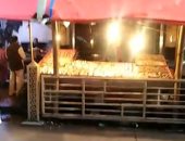 فيديو هيدفيك فى عز البرد .. إقبال كبير على  سوق السمك فى دمياط