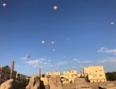 البالونات الطائرة تحلق بالسائحين فوق معابد الكرنك والأقصر فى أول أيام 2022..ألبوم صور