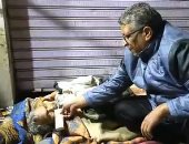التضامن" تستجيب لـ"اليوم السابع" وتبحث حالة عجوز 70 عاما بلا مأوى بفيصل