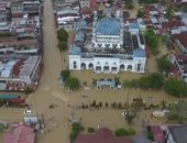تشريد الآلاف جراء الفيضانات في إندونيسيا .. فيديو
