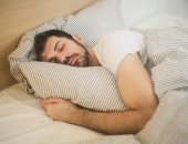 موضة مراقبة دورات النوم والكوابيس هل تحسن جودة نومك أم تضرك؟