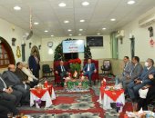 أقباط أسيوط يقيمون قداس عيد الميلاد المجيد وسط إجراءات احترازية