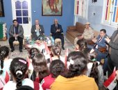 محافظ بنى سويف يشارك أطفال مصر من الأيتام فرحتهم بعيد الميلاد المجيد