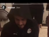 محمد صلاح يكسب "الونش" فى دور طاولة بمعسكر المنتخب