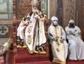 قداس عيد الميلاد من كنيسة الشهيدين كيرياكوس ويوليطه أمه فى سوهاج.. فيديو