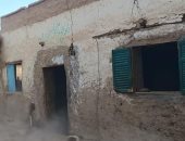 محلي قنا: إخلاء منزلين لخطورتهما علي المواطنين بالبياضية بقرية الجبلاو