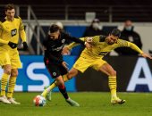 بوروسيا دورتموند يقلب الطاولة على فرانكفورت بفوز قاتل في الدوري الألماني